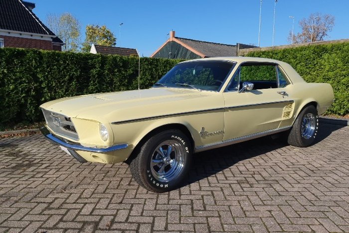 Ford Mustang Hardtop Coupe V8 1967