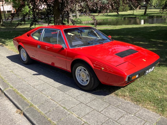 Ferrari Dino 308GT4 1974