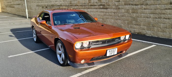 Dodge Challenger 6.4L SRT-8 392 Hemi 2011