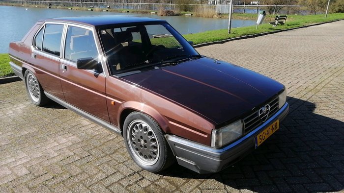 Alfa Romeo 90 2.5 Quadrifoglio Oro 1987