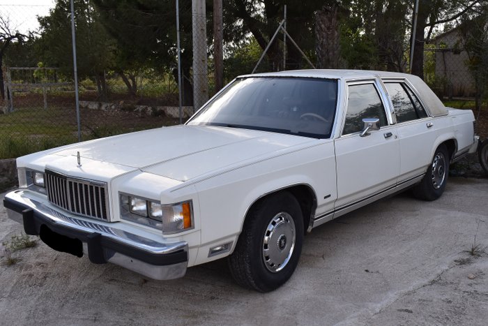 Lincoln Conquistador MKVI 1983