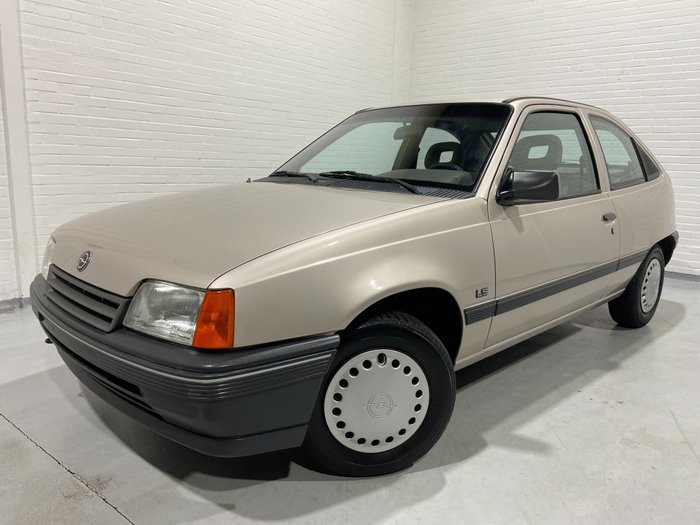 Opel Kadett 1.4i LS 1990