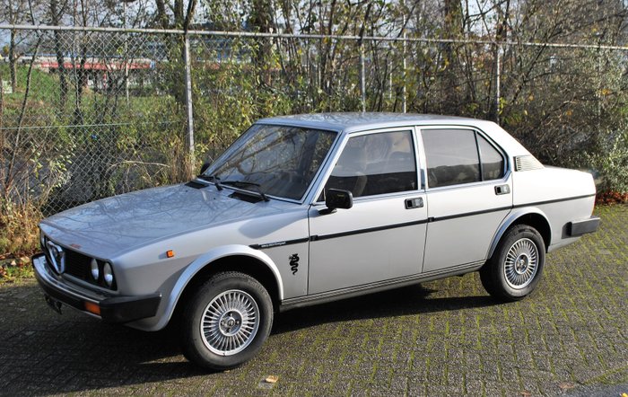 Alfa Romeo Alfetta 2.0 Trintignant 1981