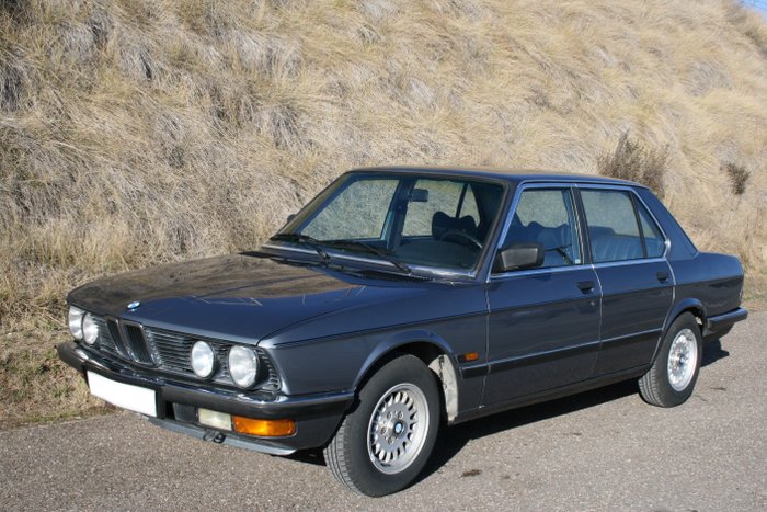 BMW 520i E28 1983