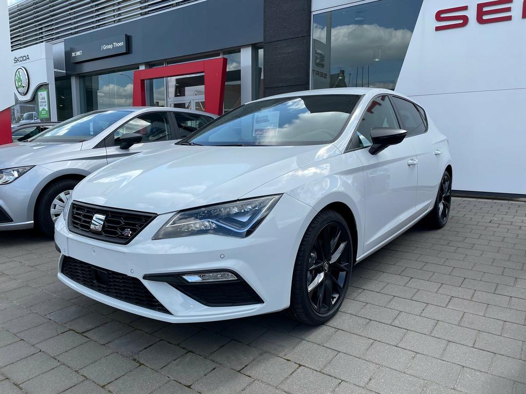 SEAT Leon 1.5 TSI ACT FR Black Matt OPF DSG