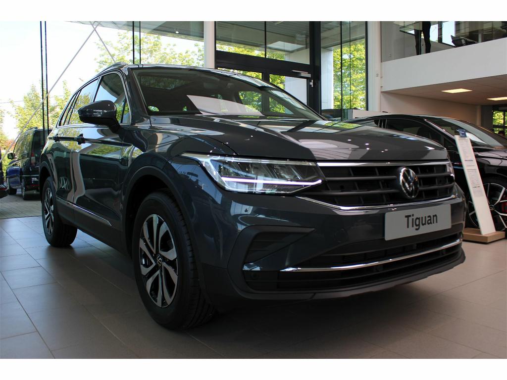 Volkswagen Tiguan Nieuw - Direct Leverbaar - 2.0 TDI (150 pk) DSG *Pano dak *Digital Cockpit Pro *Wintermodule