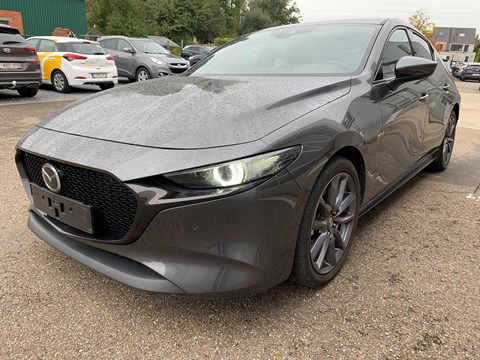 Mazda 3 FULL OPTION+AIRCO+LEDER+GPS+CAMERA+AUTOMAAT+FABRIEKSGARANTIE TOT 14/07/2023+TEL 011/28.88.33