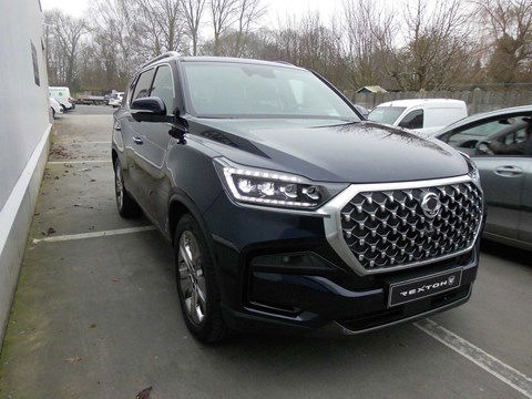 SsangYong Rexton Sapphire "Elegance Pack" AT8