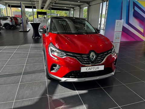 Renault Captur INITIALE PARIS TCe 140 EDC