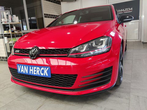 Volkswagen Golf 2.0 L 220HP TSI DSG6 GTI