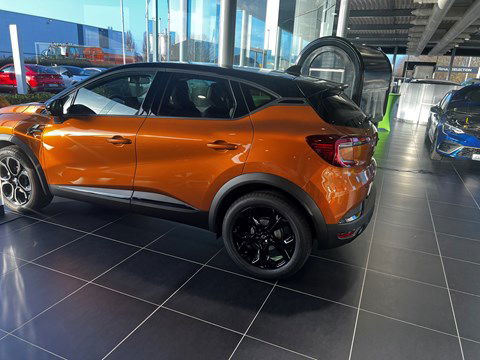 Renault Captur rive gauche TCe 140 EDC