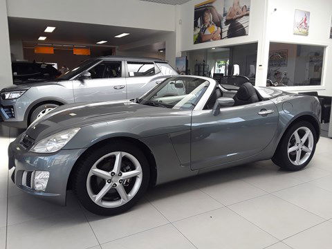 Opel GT 2.0L Turbo Ecotec