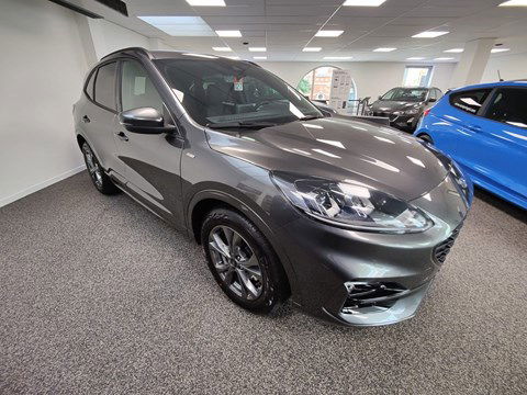 Ford Kuga ST LINE 1.5 Ecoboost 150