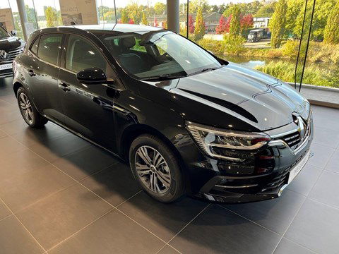 Renault Megane Berline INTENS TCe 140 EDC