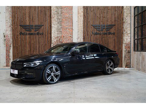 BMW 740 e*PLUG-INHYBRID*M-SPORT*FULL*BIV: € 50,38*LIKE NEW*
