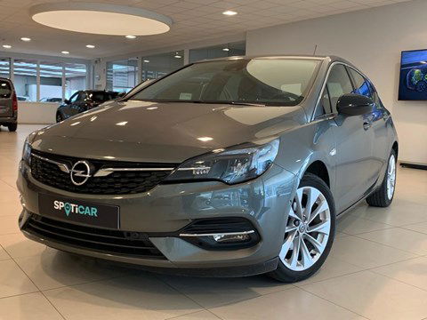Opel Astra Elegance 1.2 Turbo