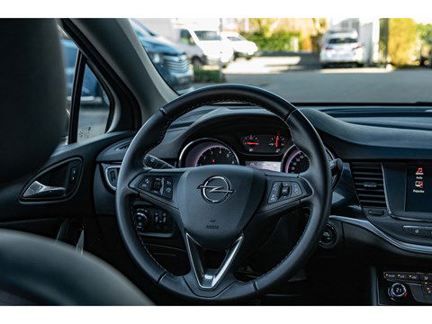 Opel Astra 1.2T Benz./Elegance/Camera/Dodehoek/Auto. Airco/..