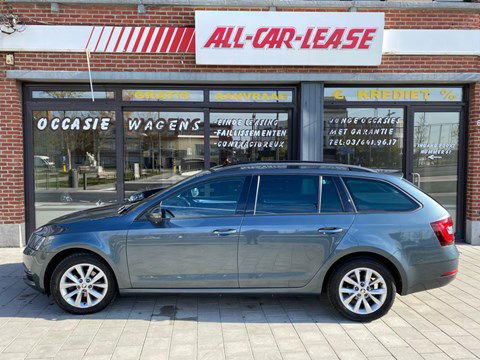 Skoda Octavia Octavia Facelift Ambition 1.6 TDI DSG / GPS + 5 Packs