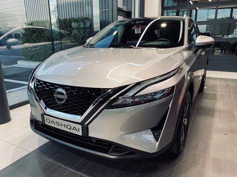 Nissan Qashqai MY22 Mild Hybrid 140 2WD N-Connecta + Design Pack