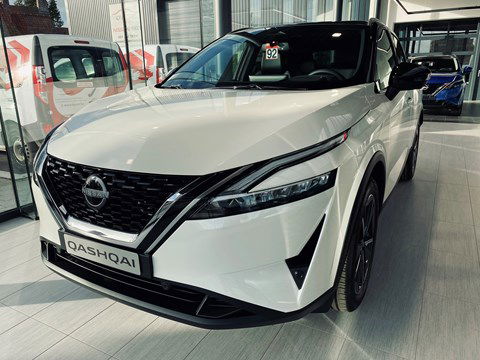 Nissan Qashqai MY22 Mild Hybrid 140 Tekna + Design Pack