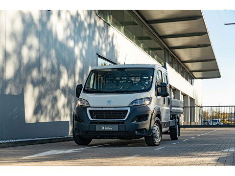 Peugeot Boxer 2.0diesel 163pk/Dubbel Cabine 7zit/Trekhaak/Airco/Navi./..