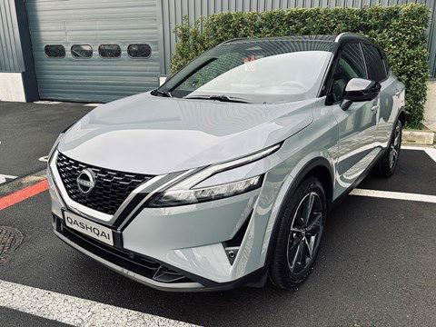 Nissan Qashqai MY22 Mild Hybrid 140 Tekna + Design Pack + Cold Pack