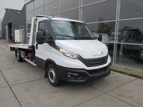 Iveco Daily 35 S 18 3.0L 180 PK