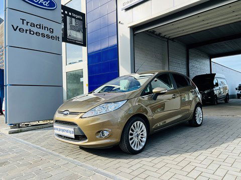 Ford Fiesta 1.25i  / Titanium / Bluetooth / PDC / OHB