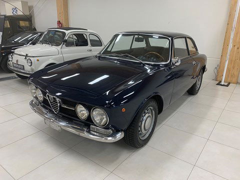 Alfa Romeo GT GT 1750 VELOCE
