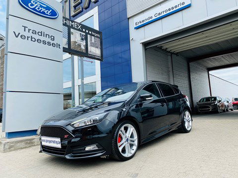 Ford Focus 2.0 Ecoboost / ST3 / FULL OPTION / AS NEW