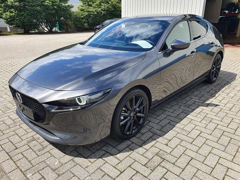 Mazda 3 5DR Hatchback 2.0L SKYACTIV-X 180 hp Mazda M Hybrid 6MT SKYCRUISE