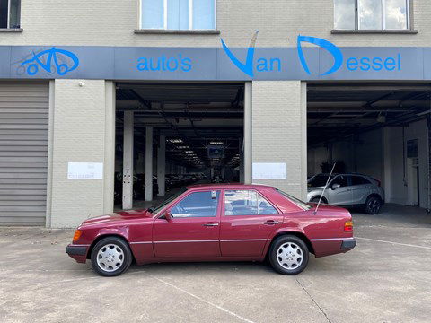 Mercedes E 200 Oldtimer Automaat