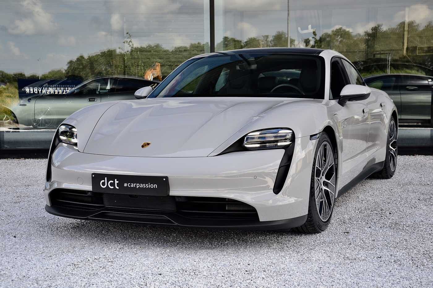 Porsche Taycan PerformBat Airsuspension 20'Alu Pano 22kW