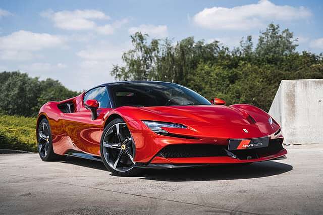 Ferrari SF90 Stradale Rosso Fuoco/ Full Carbon / Fiorano Pack
