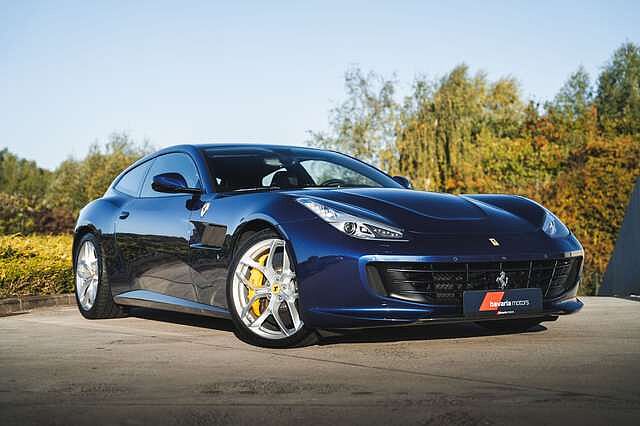 Ferrari GTC4Lusso T V8 / Carbon / Lift / JBL / Passenger Display