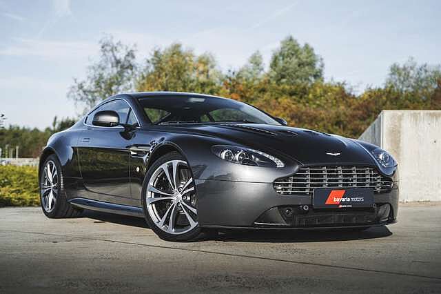 Aston Martin V12 VANTAGE V12 Manual / Carbon / Perfect Condition