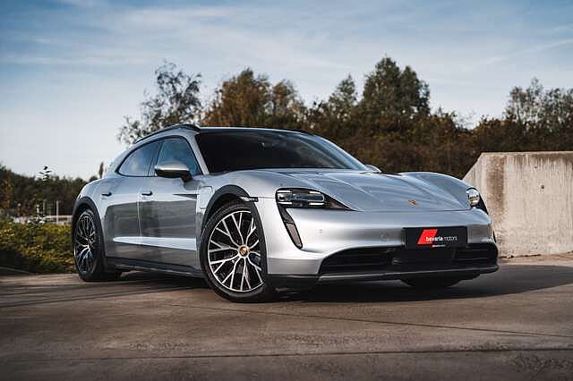 Porsche Taycan 4 Cross Turismo / Chrono / Pano / 2022 / Camera