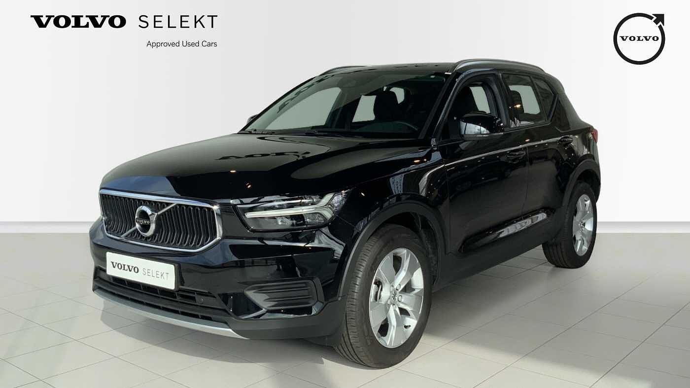Volvo XC40 T2 Momentum + Navi + Intellisafe + Winter + Park Assist Pack + ....