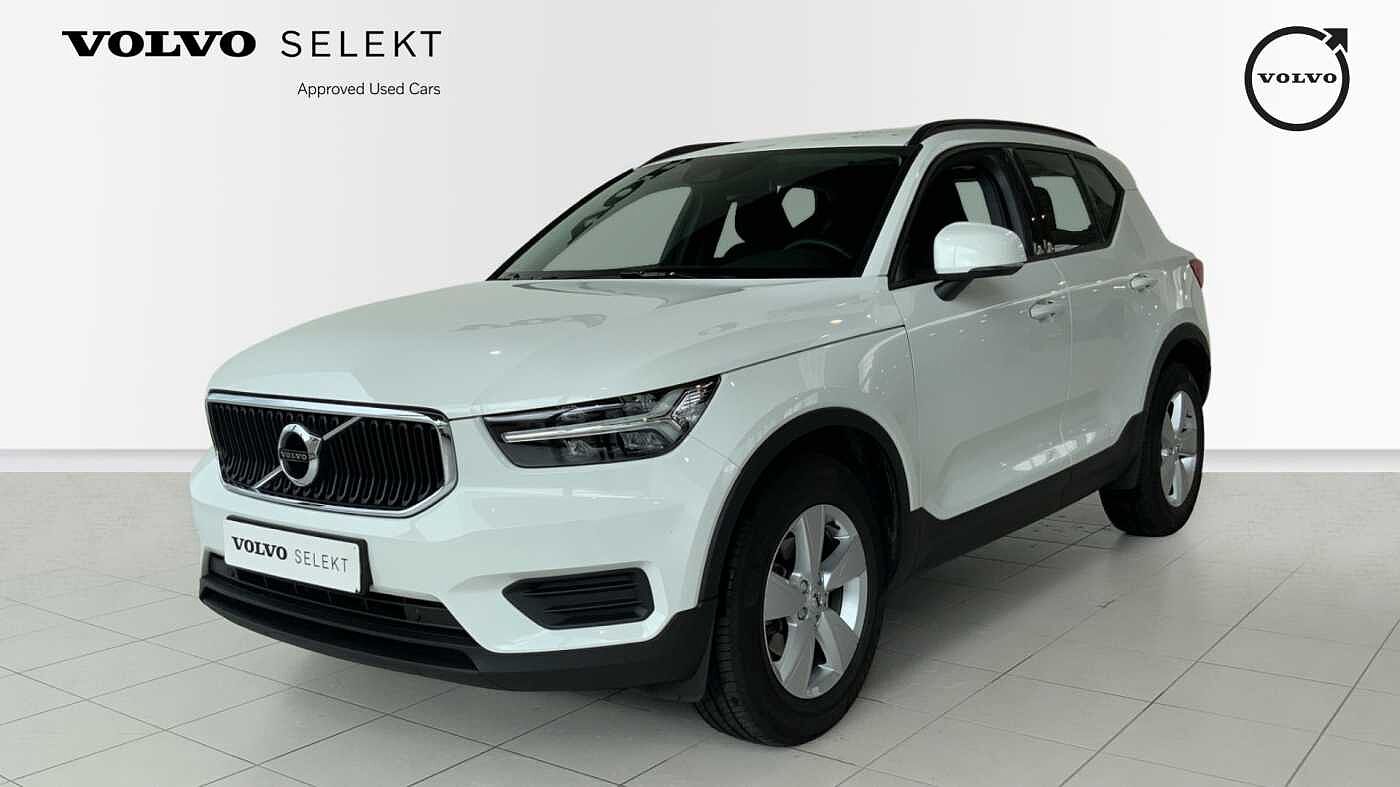 Volvo XC40 Momentum Core T2 + Navi + Park Assist Achter + DAB + ....