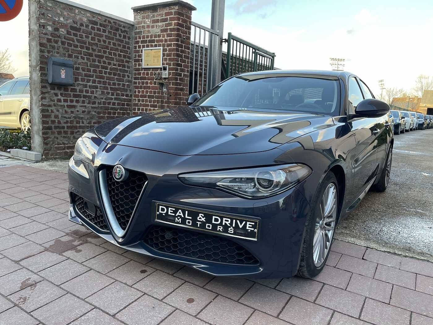 Alfa Romeo Giulia 2.2 JTDM MET 40DKM ** FUL OPTIES & SUPER-LINE **
