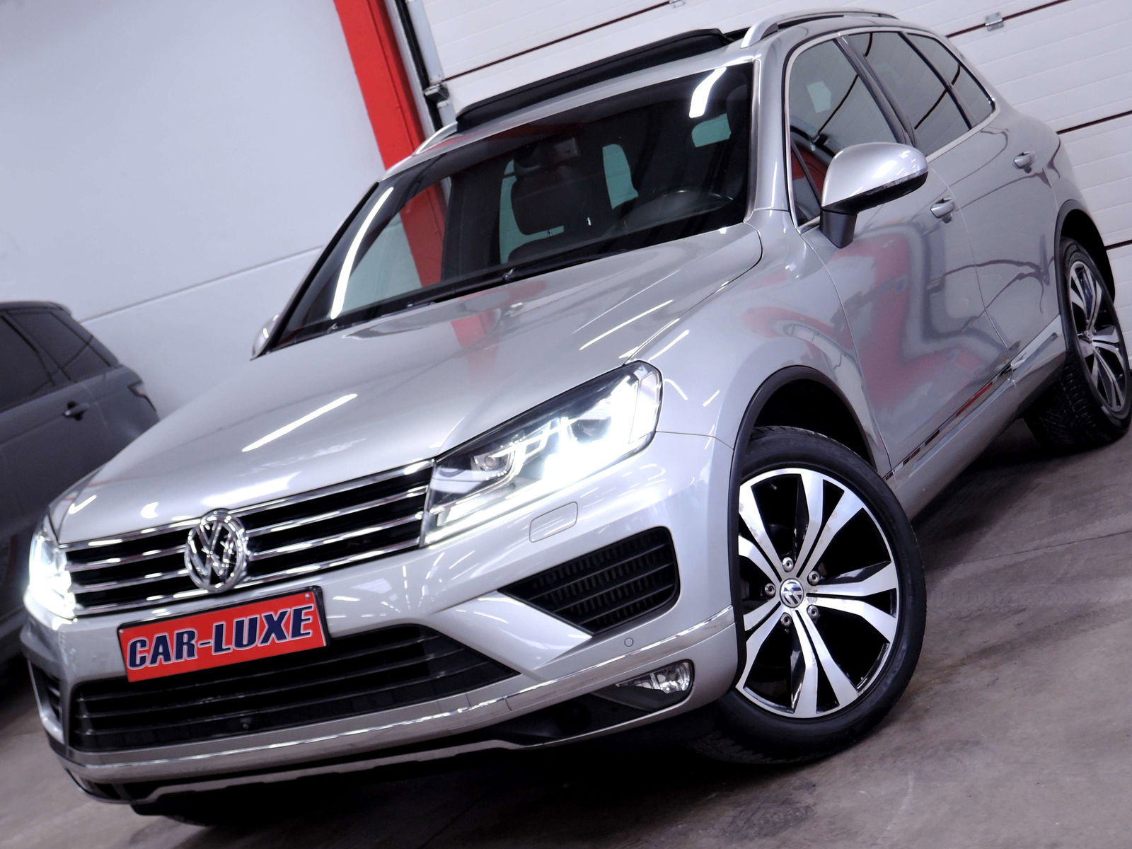Volkswagen Touareg 3.OTDI 262CV AIRMATIC PANORAMIQUE DISTRONIC 36O