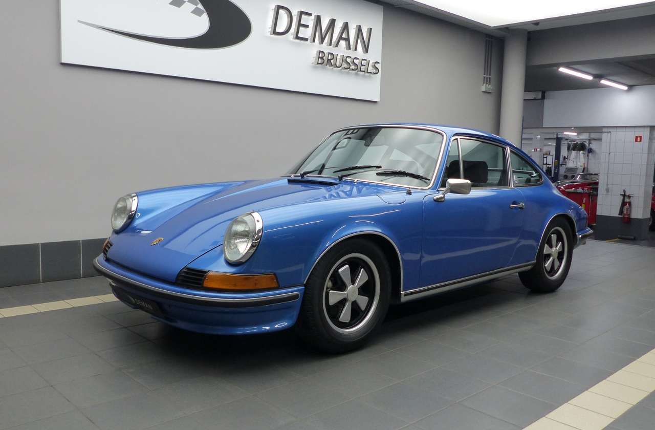 Porsche 911 S ***EUROPEAN*** Gemini blue