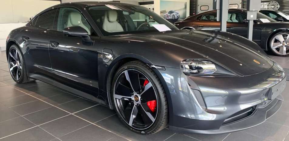 Porsche Taycan 4S 93.4kWh