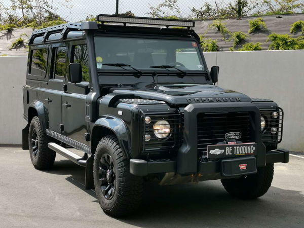 Land Rover Defender 2.2 TD SE*7 places*FULL*LAST ONE TEN !!!!