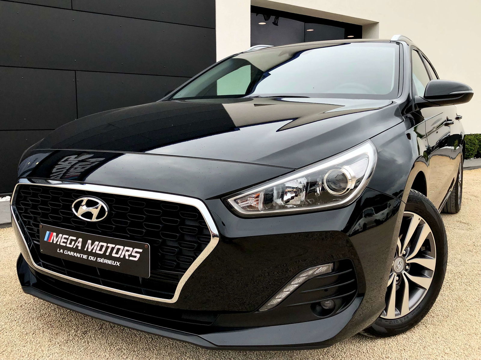 Hyundai i30 1.6 CRDi 116CV NAVi CAMERA SG CHAUF LINE ASSIST ++
