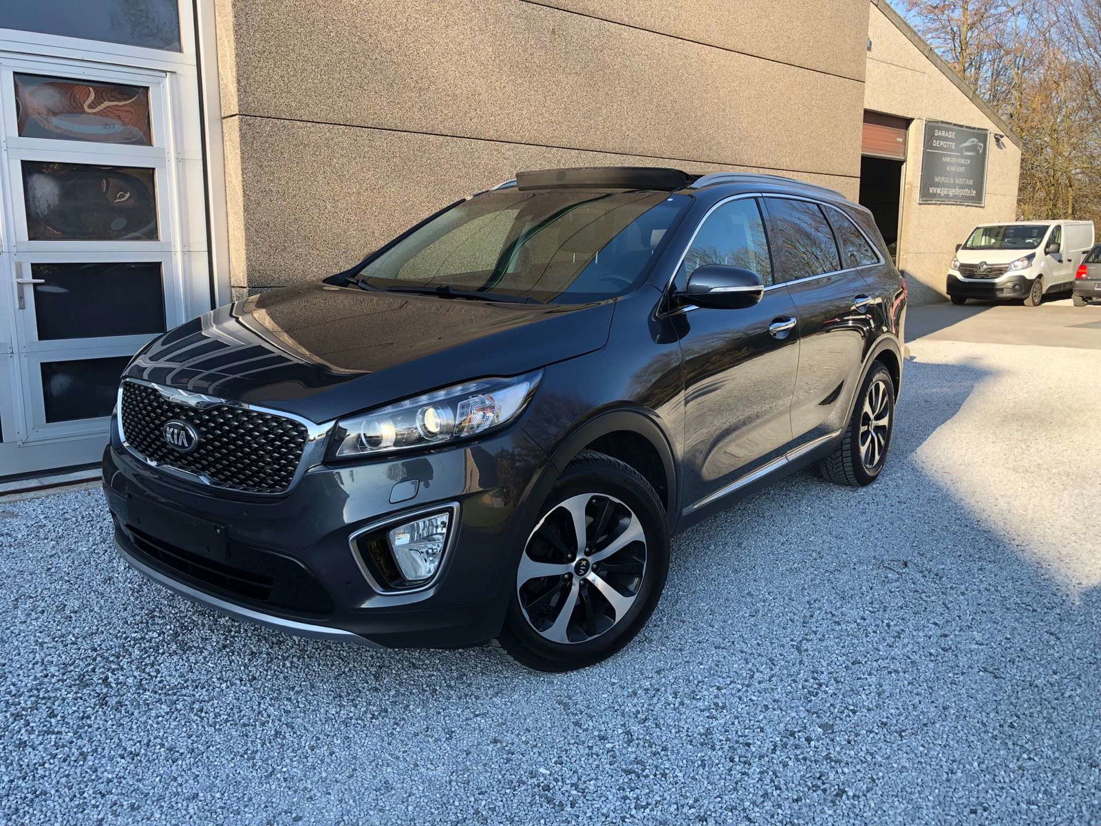 Kia Sorento 2.2D 7pl. Euro6 FUll OPTIONS 16200€ HTVA