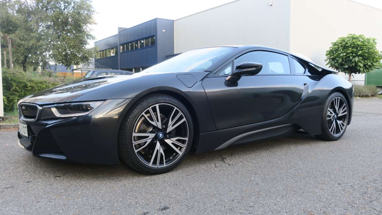 BMW i8 Plug-In Hybrid