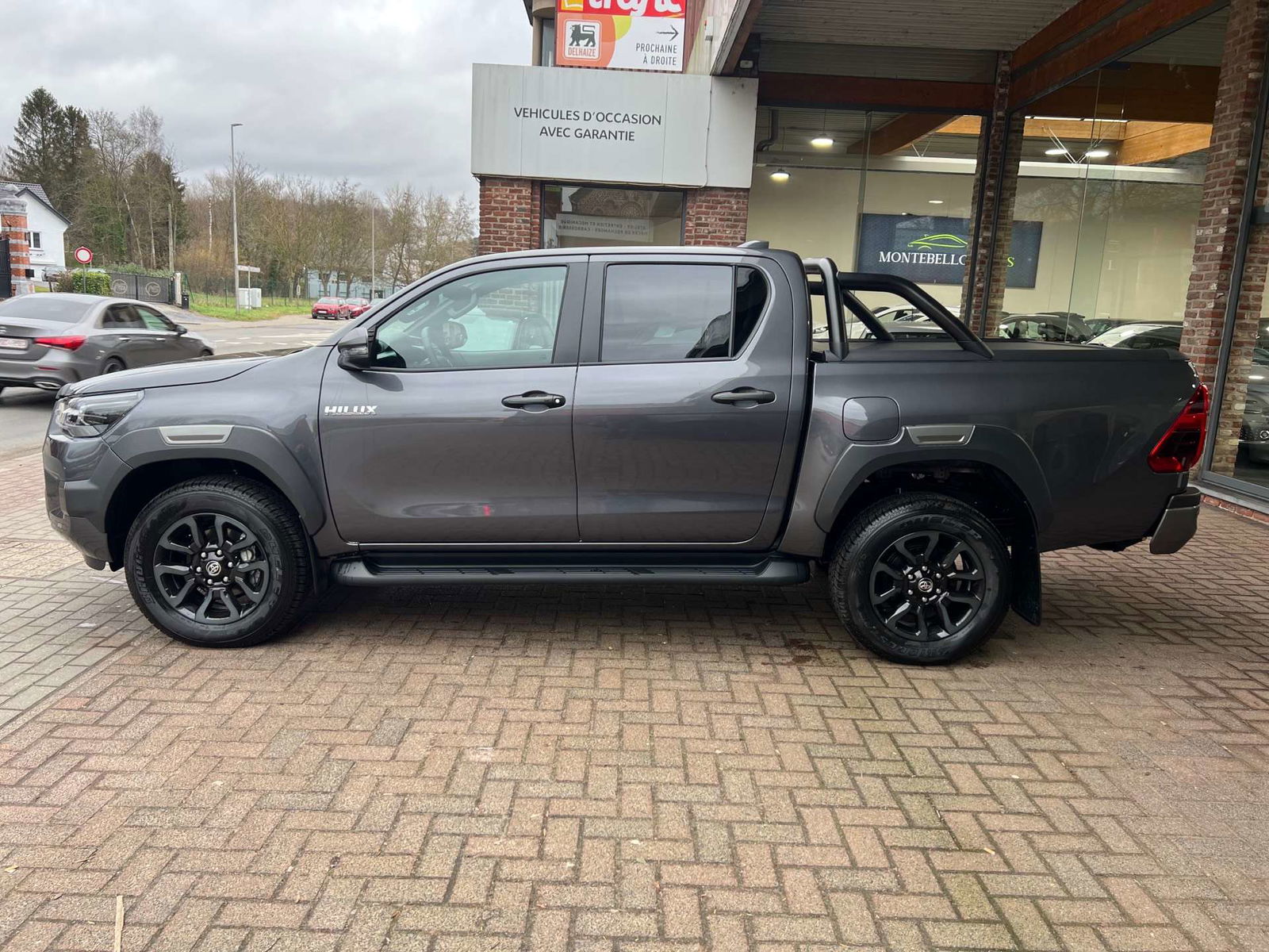 Toyota Hilux 4X4 DOUBLE CAB 2,8 204HP 6AT INVINCIBLE DE STOCK