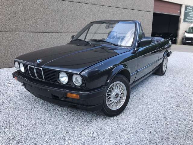 BMW 320 i cabrio oldtimer