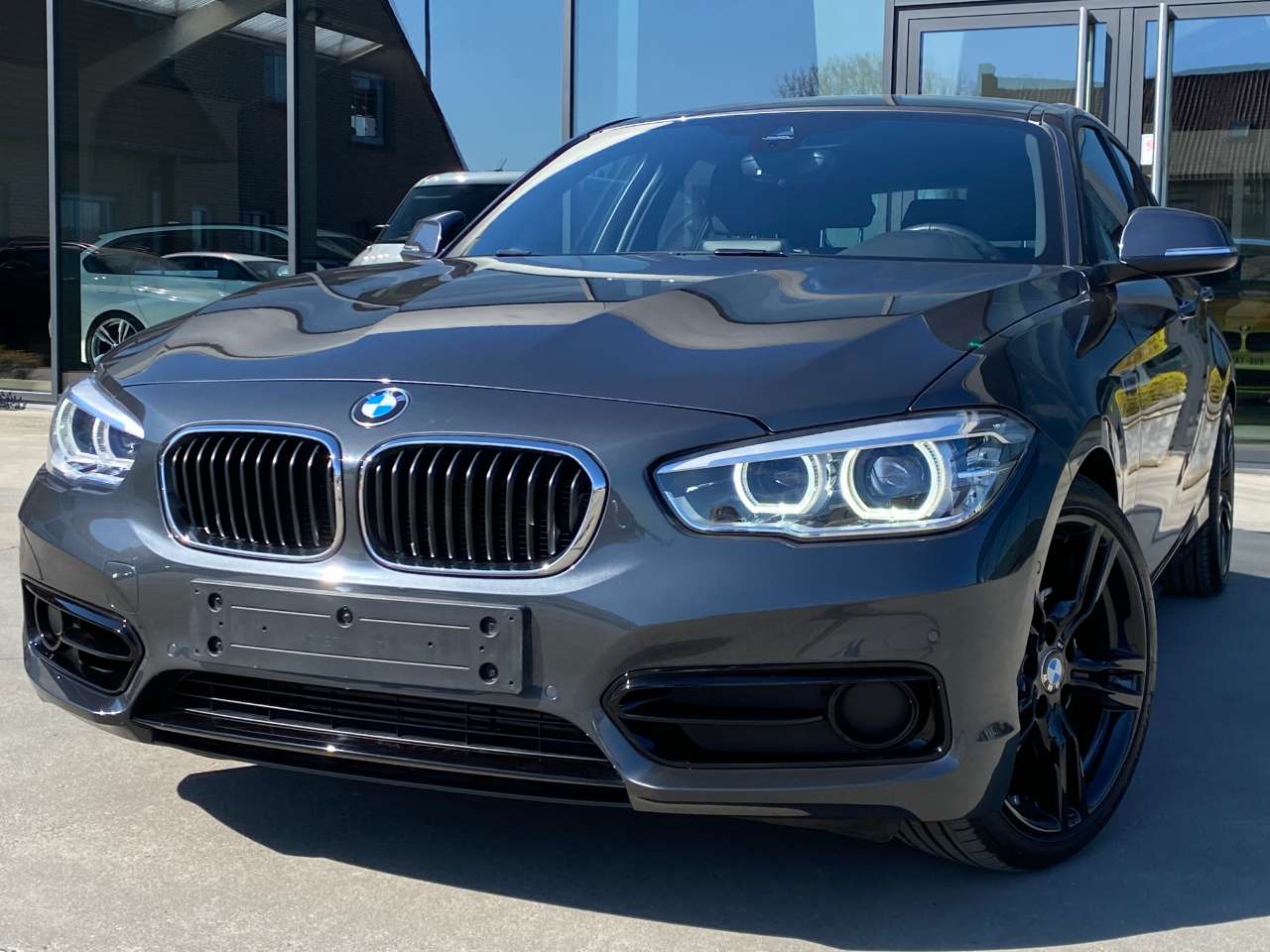 BMW 118 iA/ Navi/ VERKOCHT/ VENDU